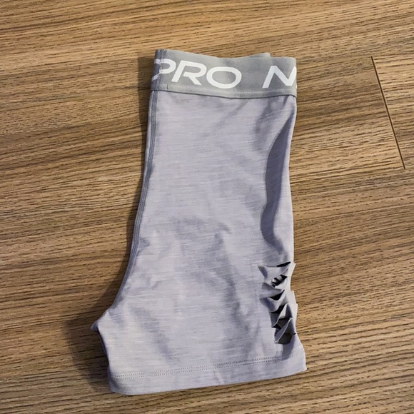 Nike Pro Spandex - Picture 2 of 3